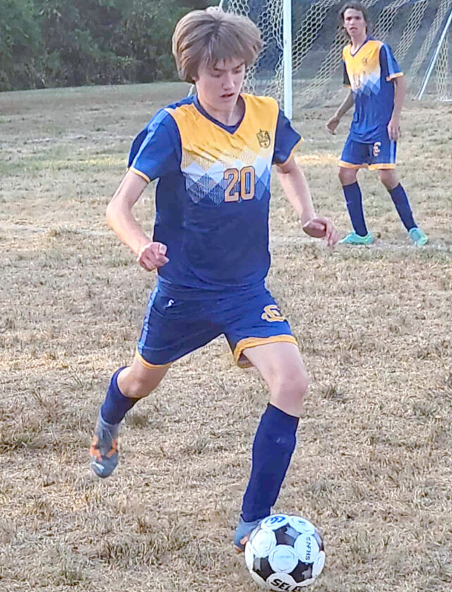 Central boys soccer scores early, pulls away from Columbiana